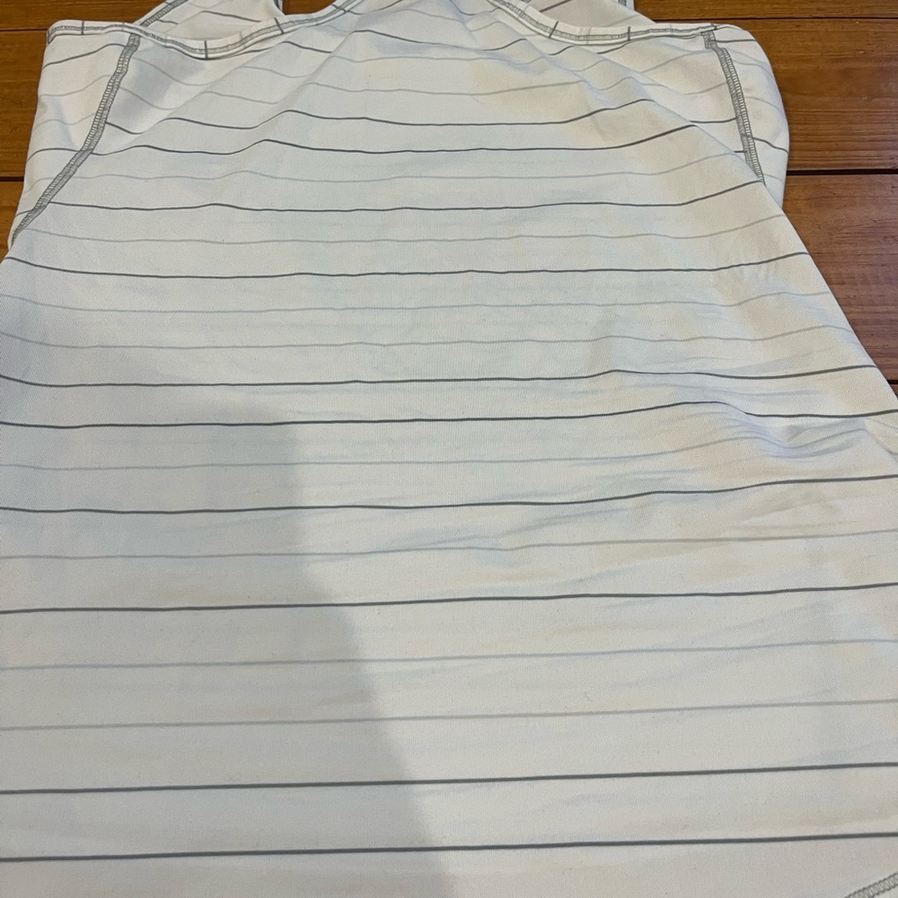 (475) * ATHLETA TANK TOP* - Picture 6 of 8
